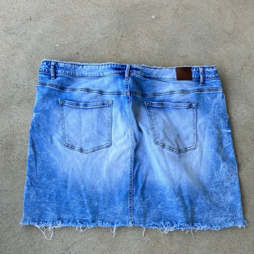 Light Blue Denim Mini Skirt - Classic Casual Style